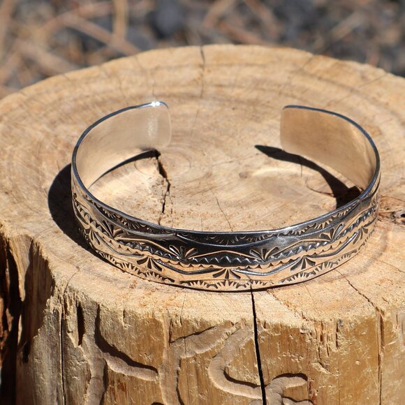 Navajo Handcrafted Bracelets: Native American Sterling Silver Jewelry size 7 *** - Picture 3 of 9